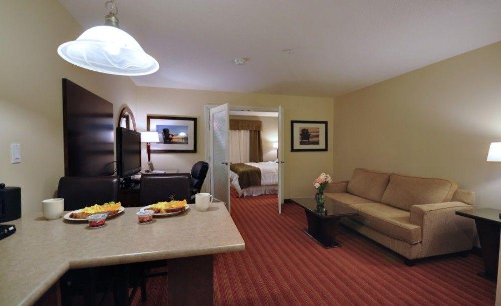 Sigma Inn & Suites Hudson'S Hope Hudson Hope Esterno foto