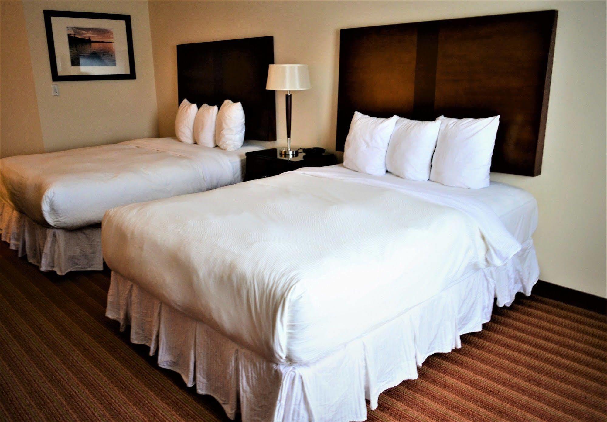Sigma Inn & Suites Hudson'S Hope Hudson Hope Esterno foto